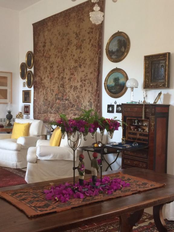 タオルミーナ Rocca Castello Bed & Breakfast エクステリア 写真