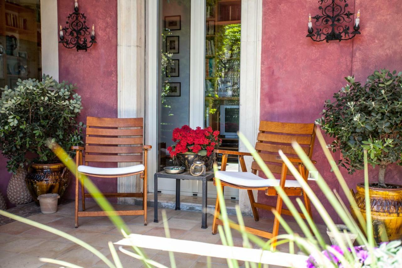 タオルミーナ Rocca Castello Bed & Breakfast エクステリア 写真