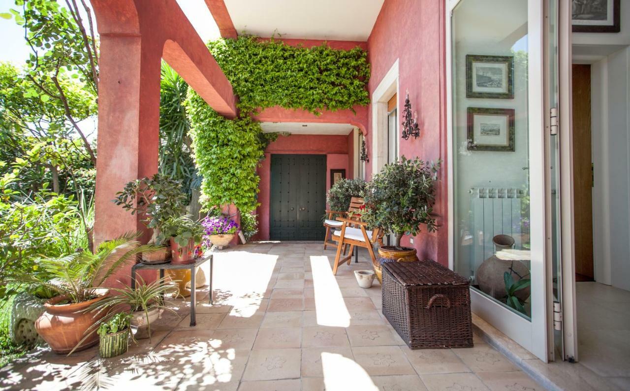 タオルミーナ Rocca Castello Bed & Breakfast エクステリア 写真